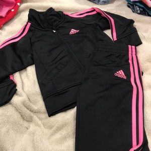 ♥️Girls 18 month Adidas Track suit black & pink♥️